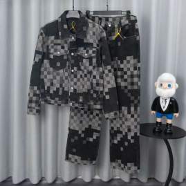 Picture of LV Sweater Suits _SKULVsz46-52sz30-36aztxC121C12241234